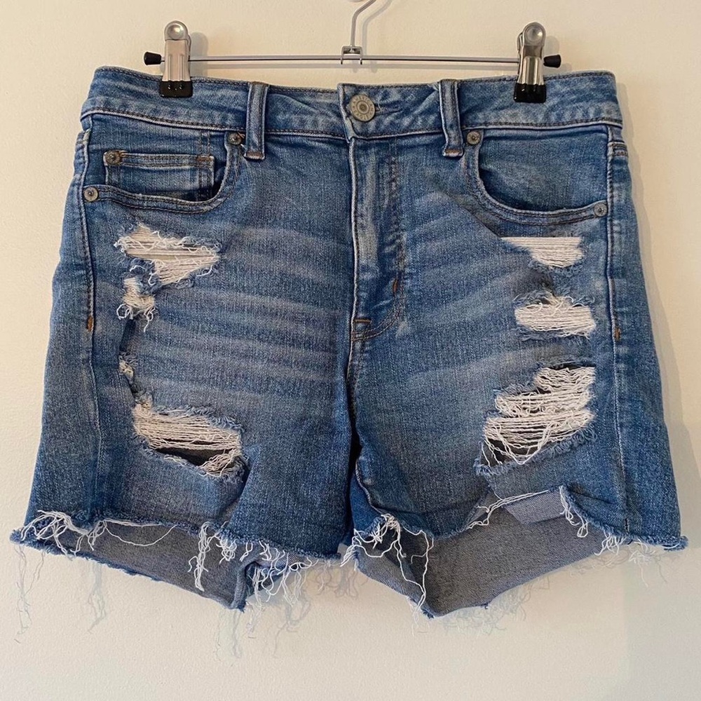 American Eagle ripped high-rise shortie jean shorts💙